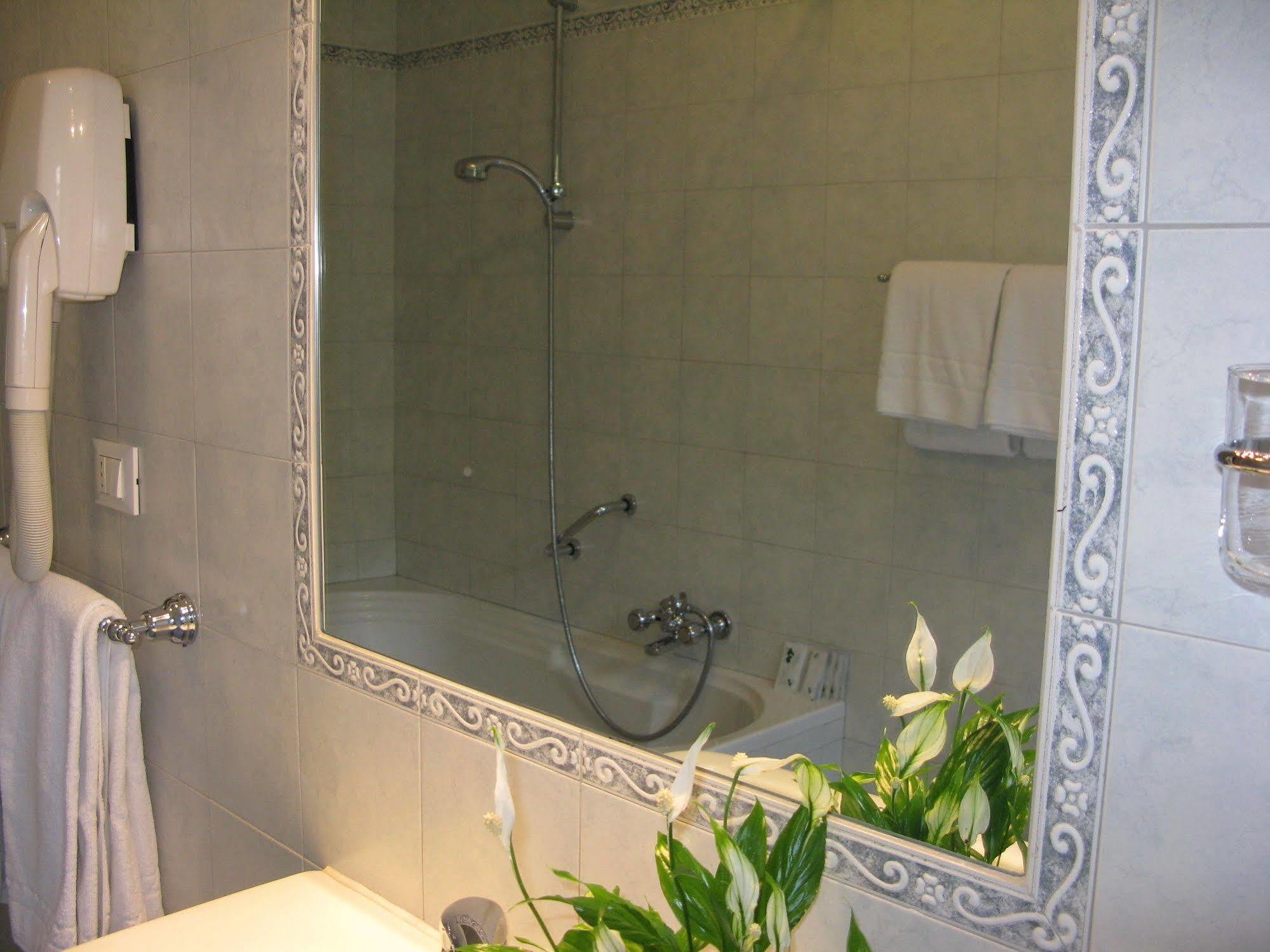 York Hotel Roma Ngoại thất bức ảnh